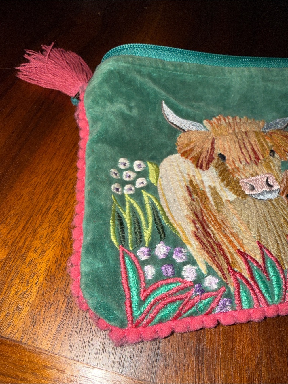 Green Velvet Embroidered Highland Cow Cosmetic Pouch - Picture 6 of 6